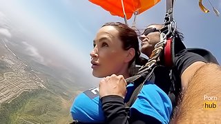 The News @ Sex - Skydiving With Lisa Ann! Pt 2