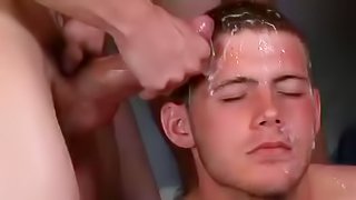 Hardcore gay Kent Riley in a sexy blowbang video