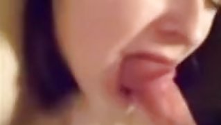 Intimate school gal gives delightsome oral job